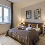 3br By New York Cafe In Iconic District Apartmán *