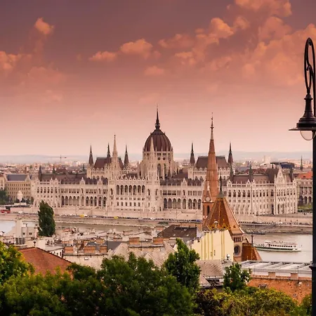 3br By New York Cafe In Iconic District Apartman Budapest