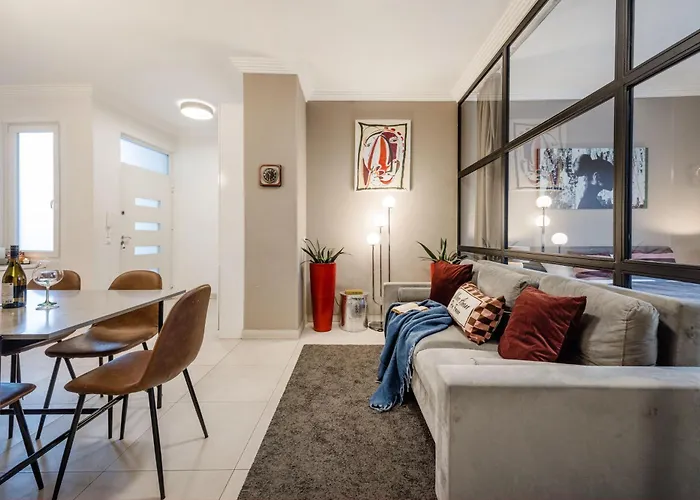 Apartment 3br By New York Cafe In Iconic District