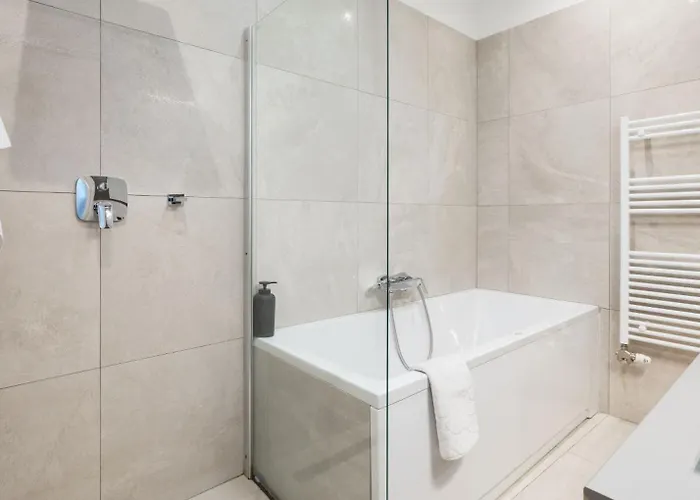 Apartment 3br By New York Cafe In Iconic District Budapest