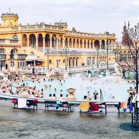 3br By New York Cafe In Iconic District Budapest