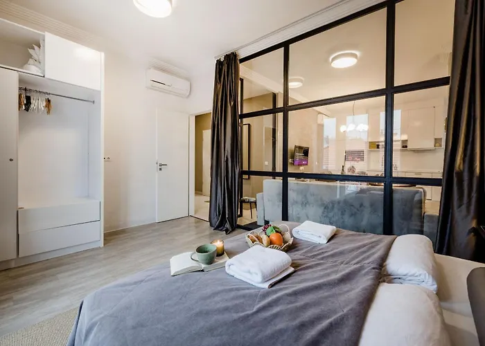 3br By New York Cafe In Iconic District Budapest