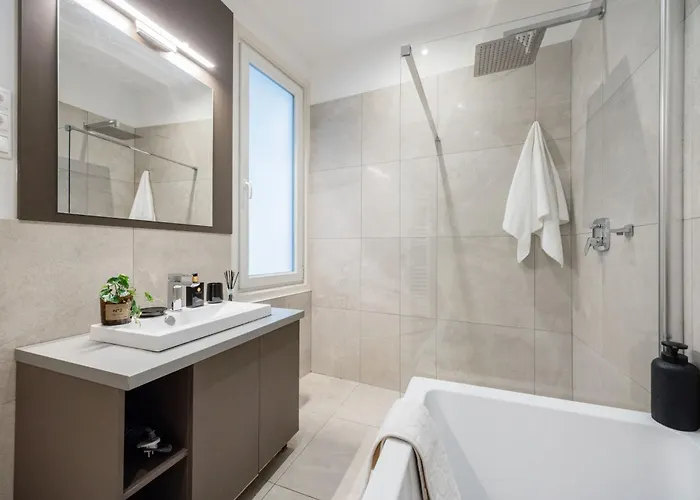 3br By New York Cafe In Iconic District Apartmán