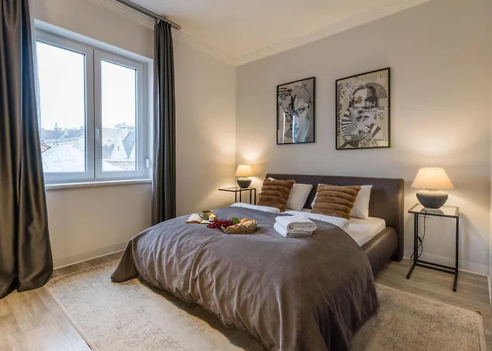 3br By New York Cafe In Iconic District Apartmán *