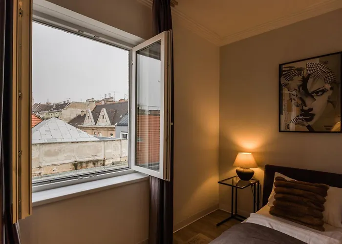 3br By New York Cafe In Iconic District Apartmán *