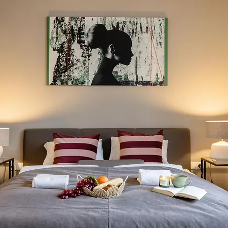 Appartement 3br By New York Cafe In Iconic District *